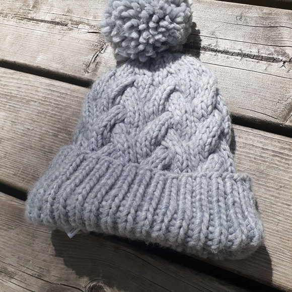 Grey Aldo beanie - Picture 2 of 2